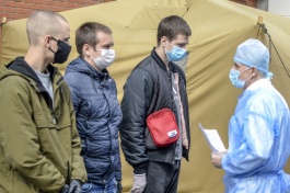 Призывники из Москвы сдали тесты на COVID-19 и отправлены к местам прохождения военной службы