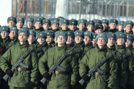 Призывникам-сиротам начали выдавать телефоны для связи с юристами Призывникам-сиротам начали выдавать телефоны для связи с юристами